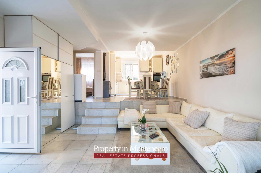 House for sale in Tivat bay