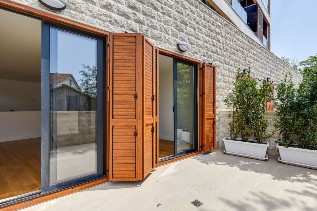 Apartments for sale in Tivat