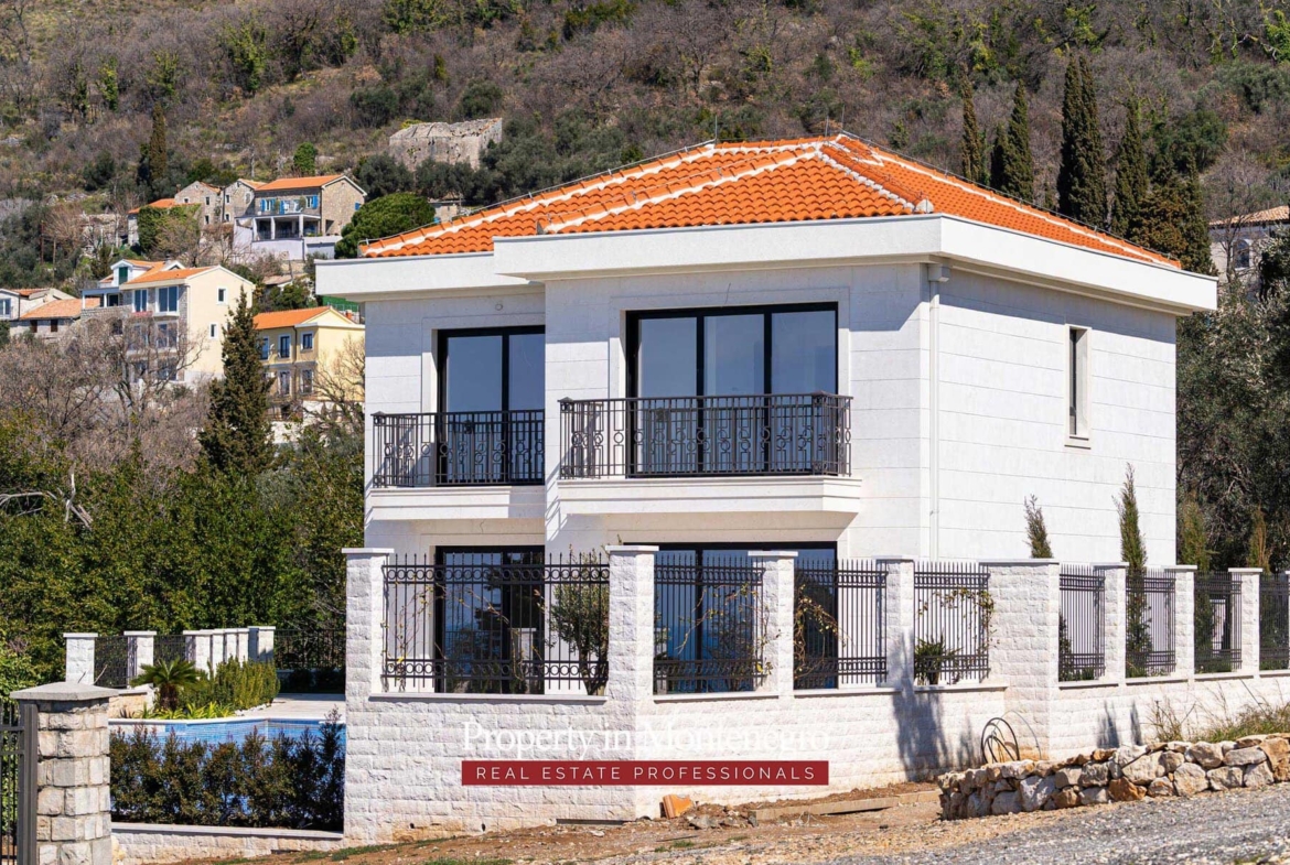 Luxury villa for sale in Budva