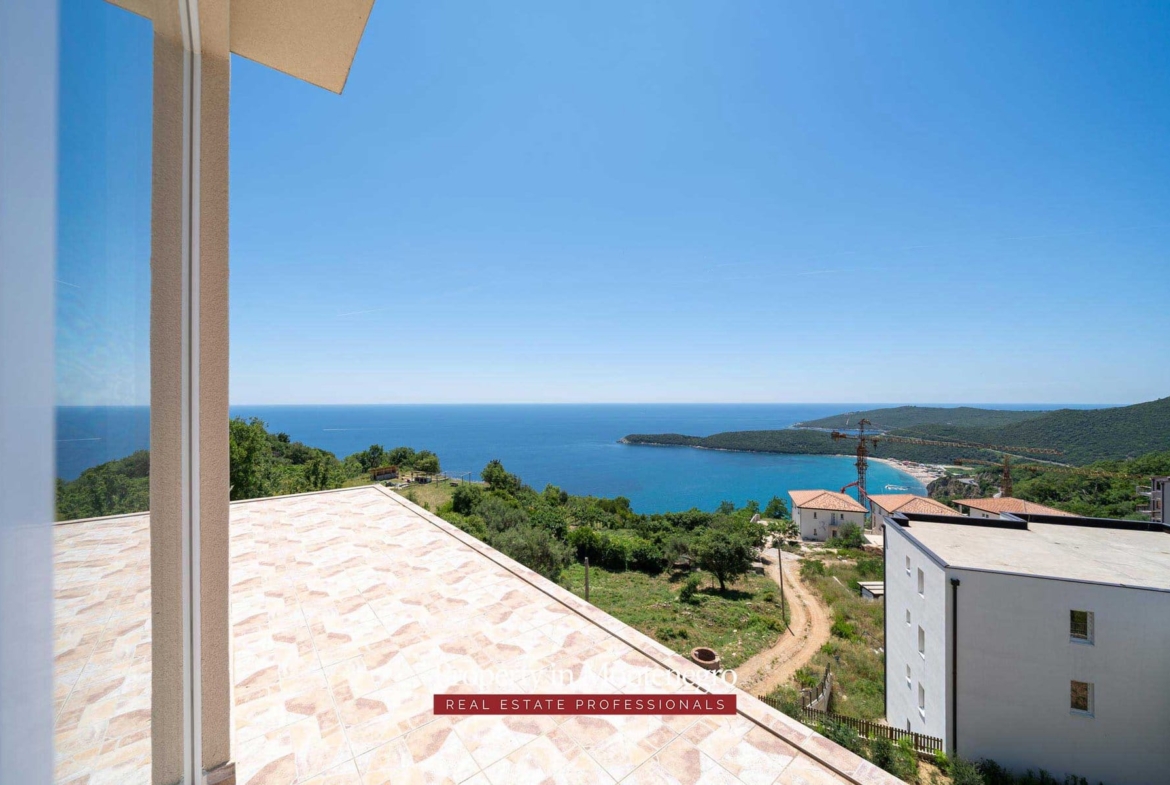 Penthouse for sale in Budva Riviera