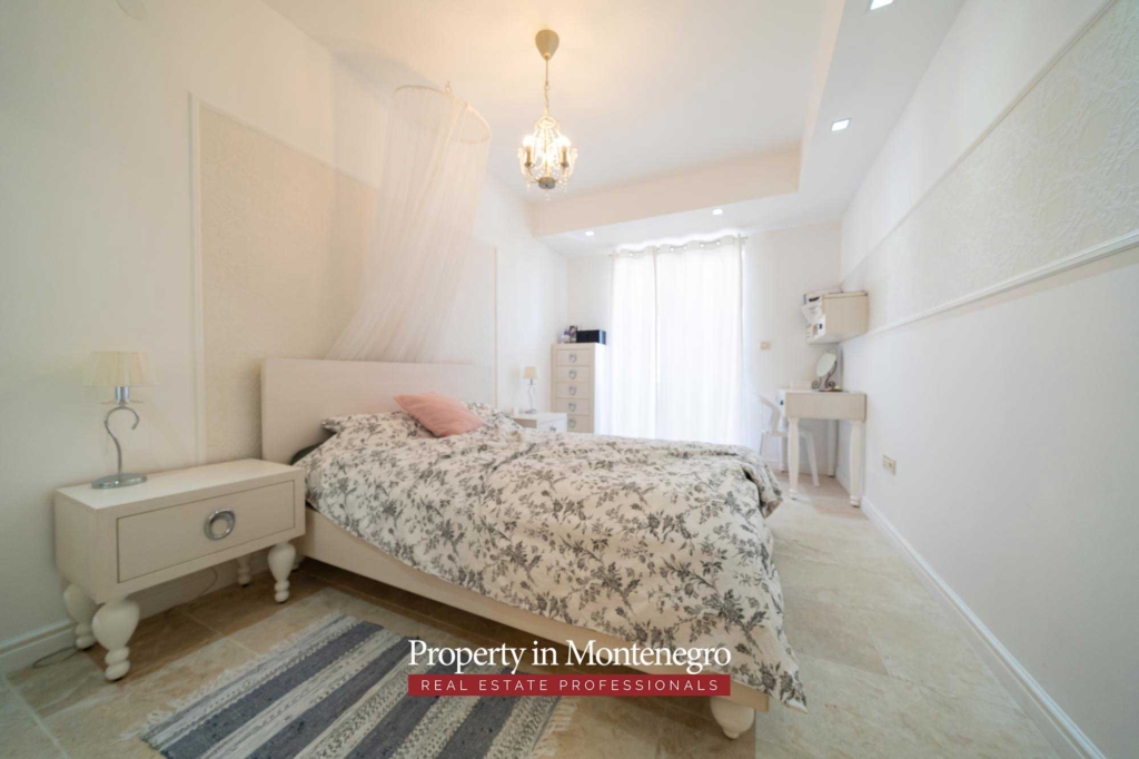 Apartment for sale in Budva