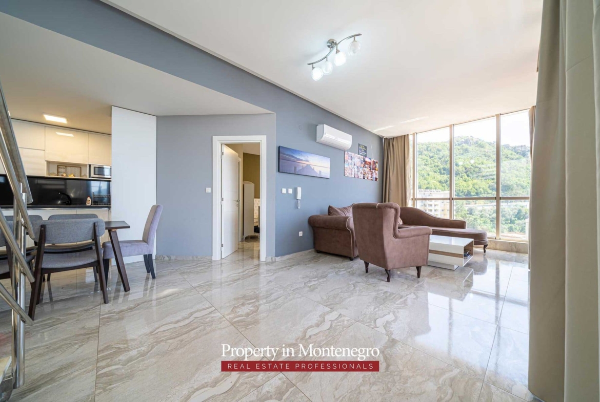 Penthouse for sale in Rafailovici