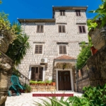 Stone house for sale in Kotor