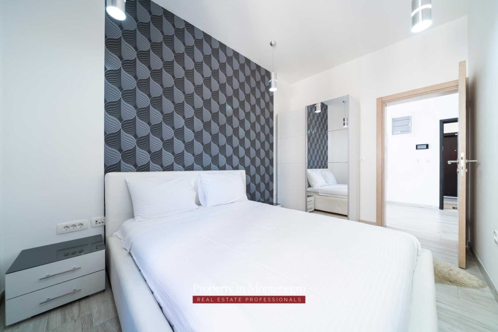 Apartment with swimming pool for sale in Bar