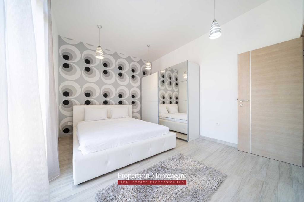 Apartment with swimming pool for sale in Bar