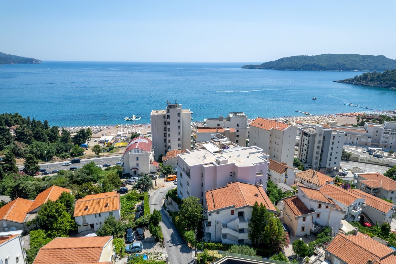 16 luxury penthouse with panoramic rooftop terrace