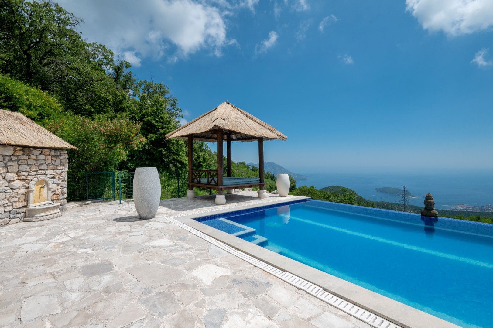 44 1 luxury countryside estate with panoramic sea view