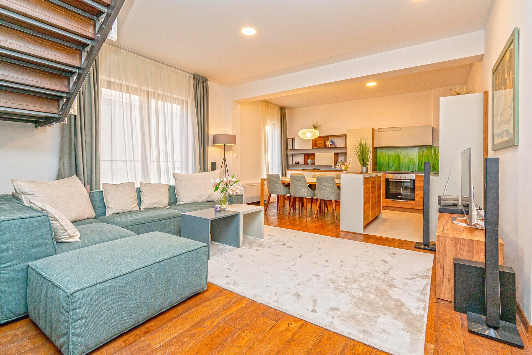 2 Budva centar – ekskluzivan trosoban duplex apartman sa pogledom na more