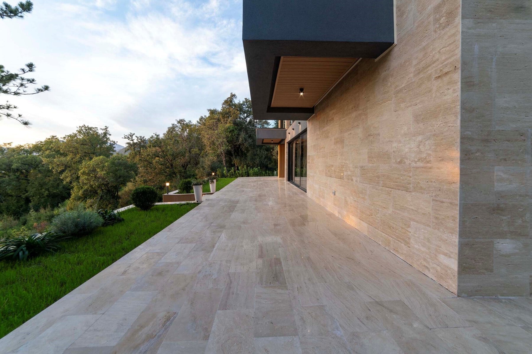 25 Kotor Kavac – a contemporary family villa with a swimming pool and a panoramic view of the Tivat Bay min