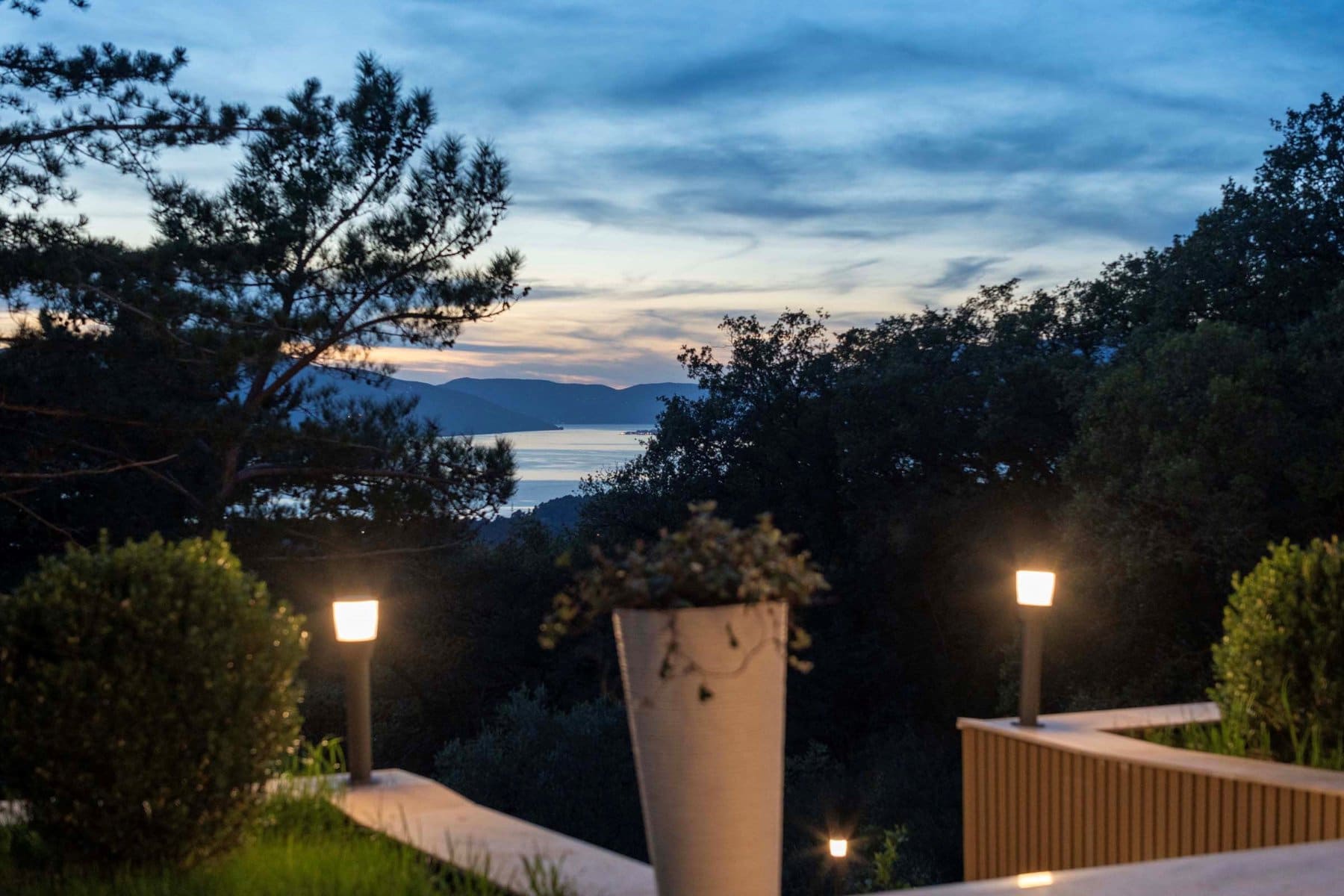 32 Kotor Kavac – a contemporary family villa with a swimming pool and a panoramic view of the Tivat Bay min