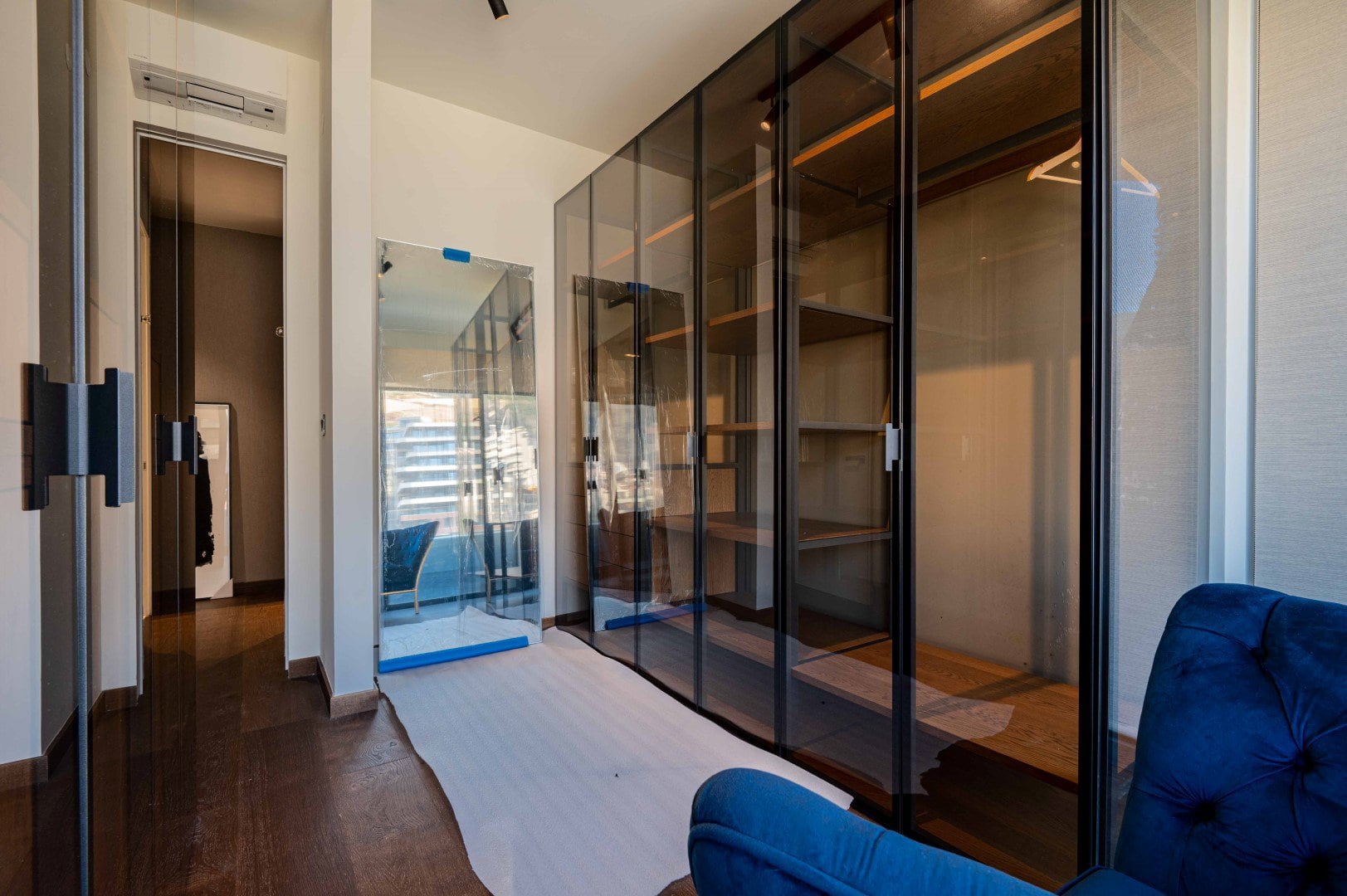 13 exclusive 2 bedroom apartment next to the sea