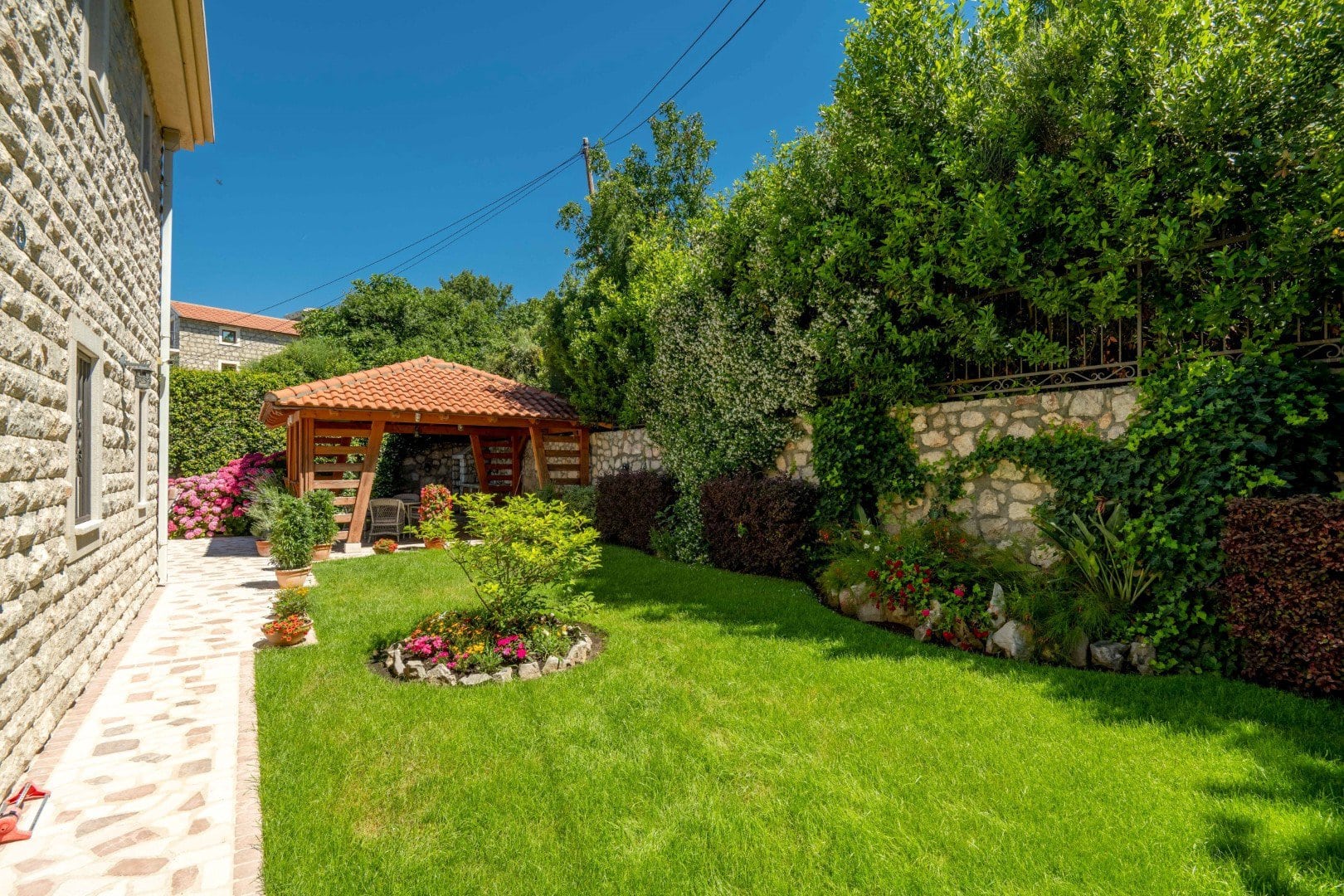 33 renovated stone villa with a pool and garage