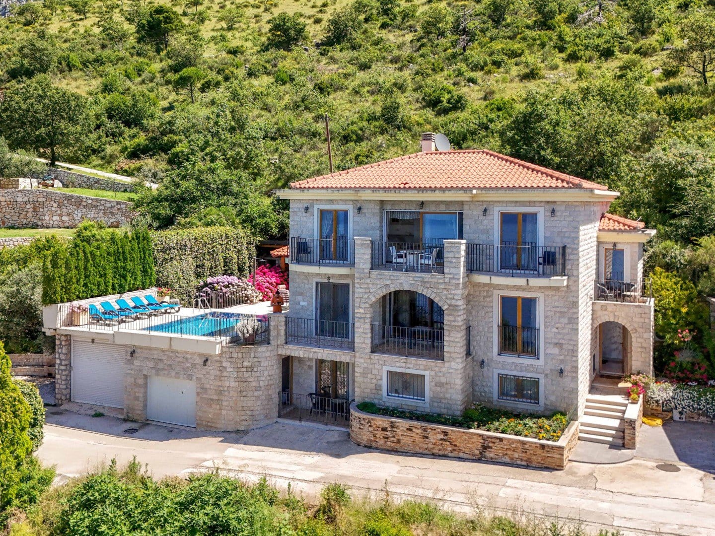 38 renovated stone villa with a pool and garage