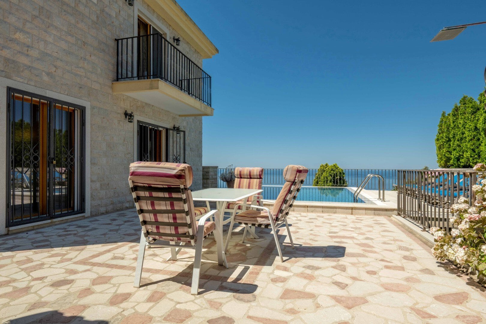 5 renovated stone villa with a pool and garage