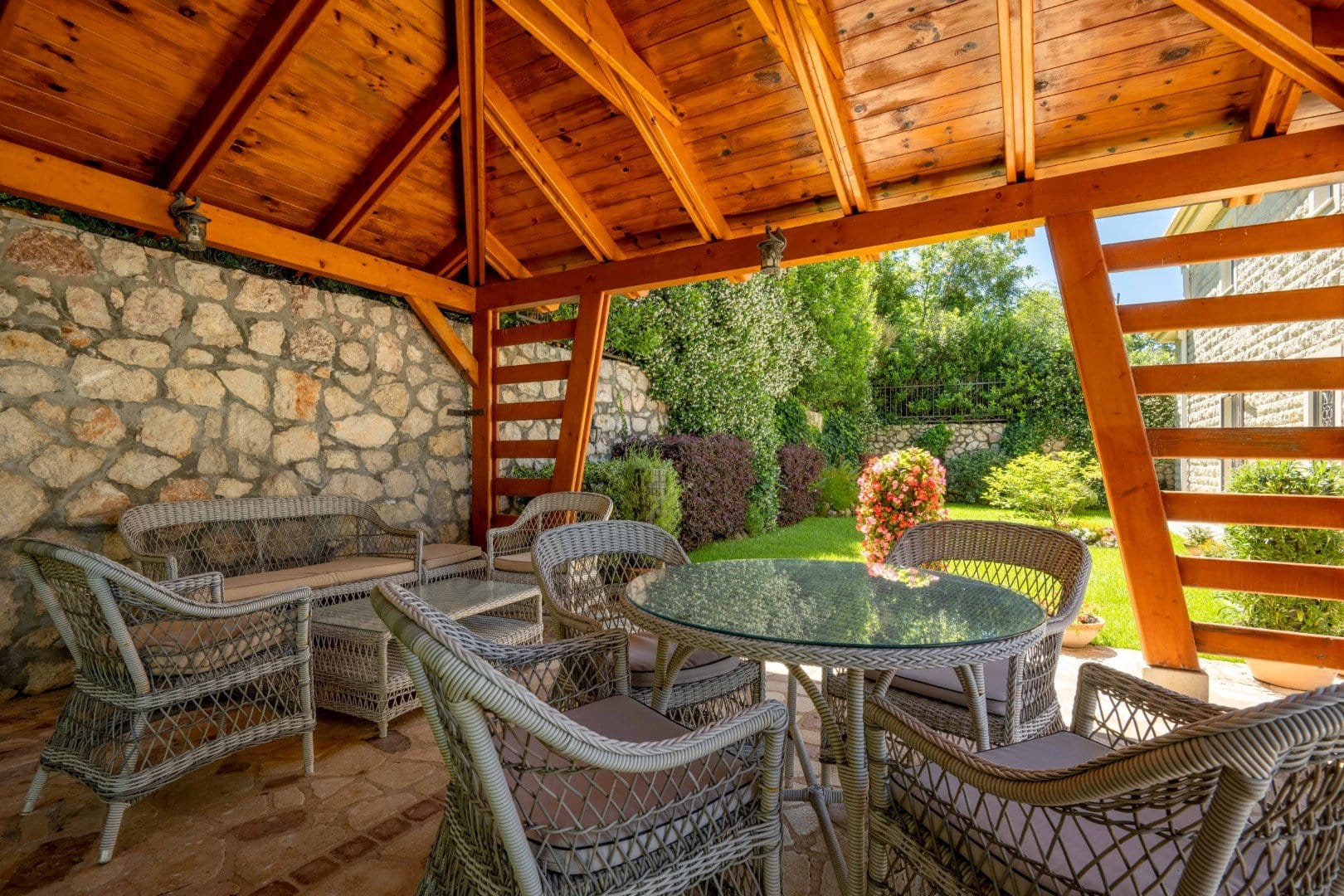 7 renovated stone villa with a pool and garage