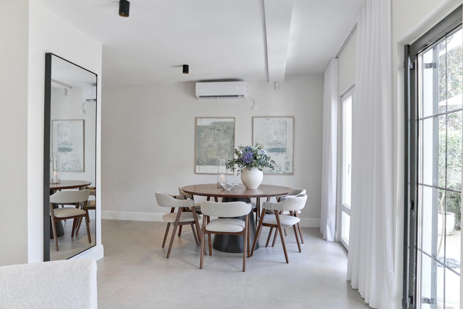 11 3bdr villa with a pool and open sea view