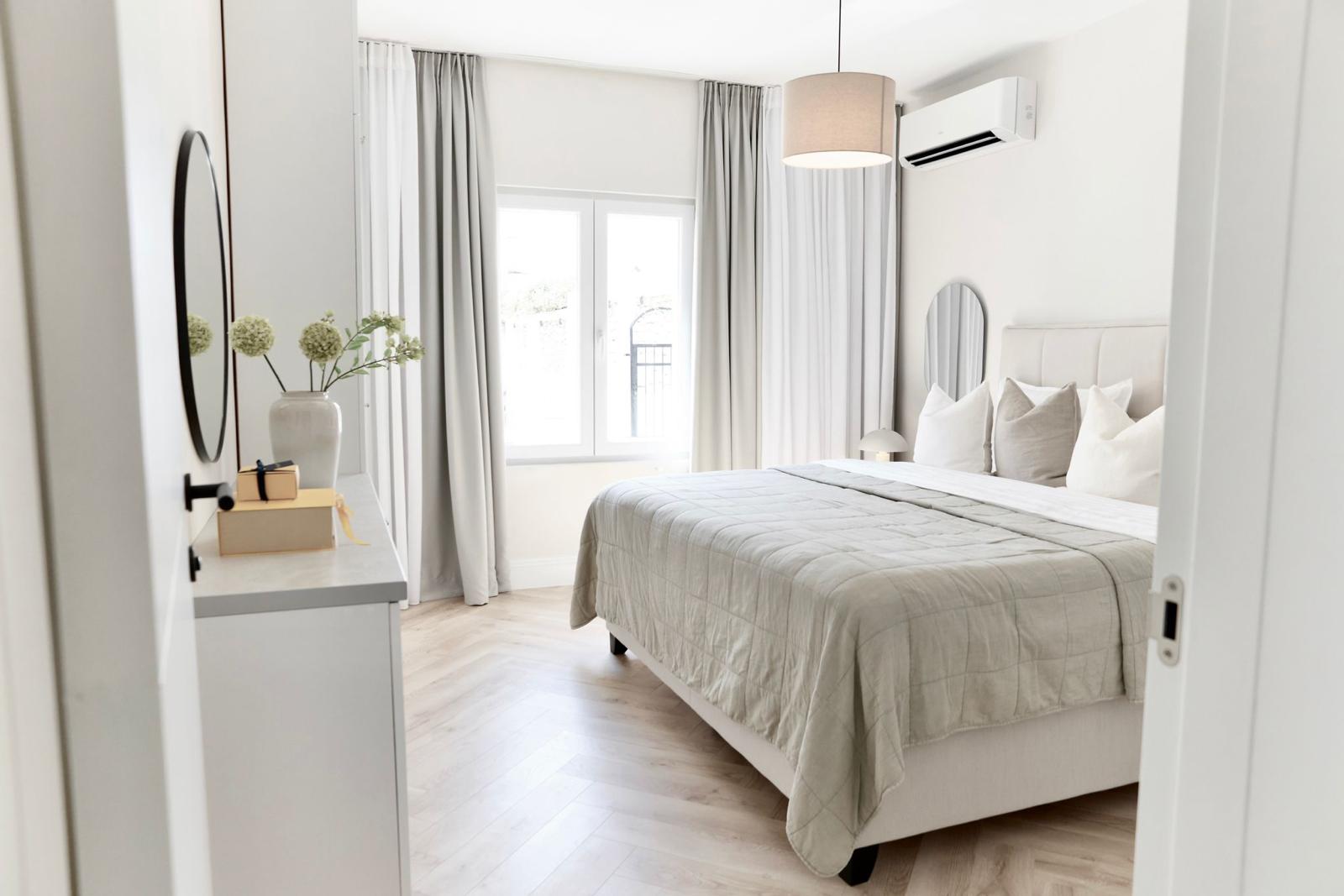 15 3bdr villa with a pool and open sea view