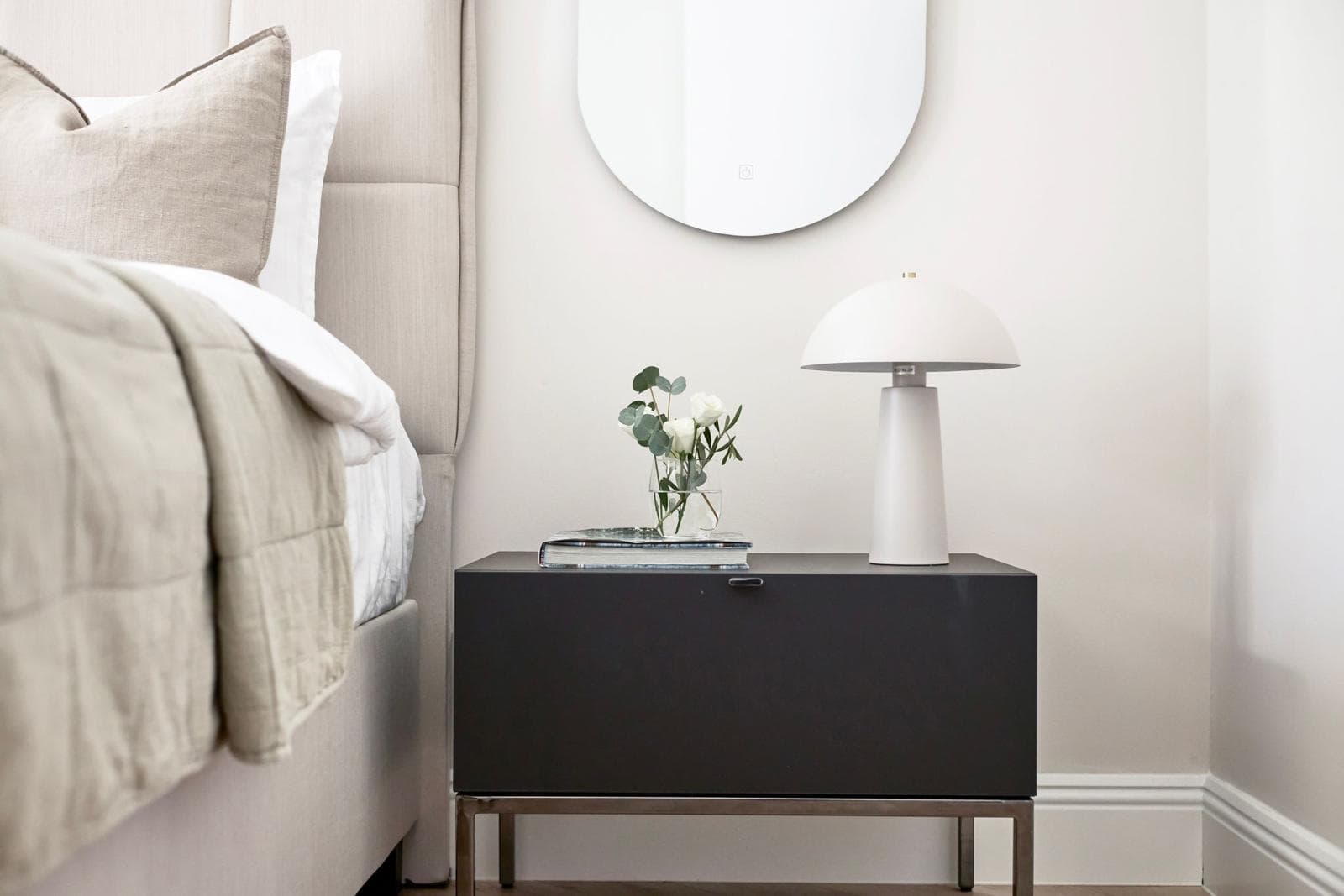 17 3bdr villa with a pool and open sea view