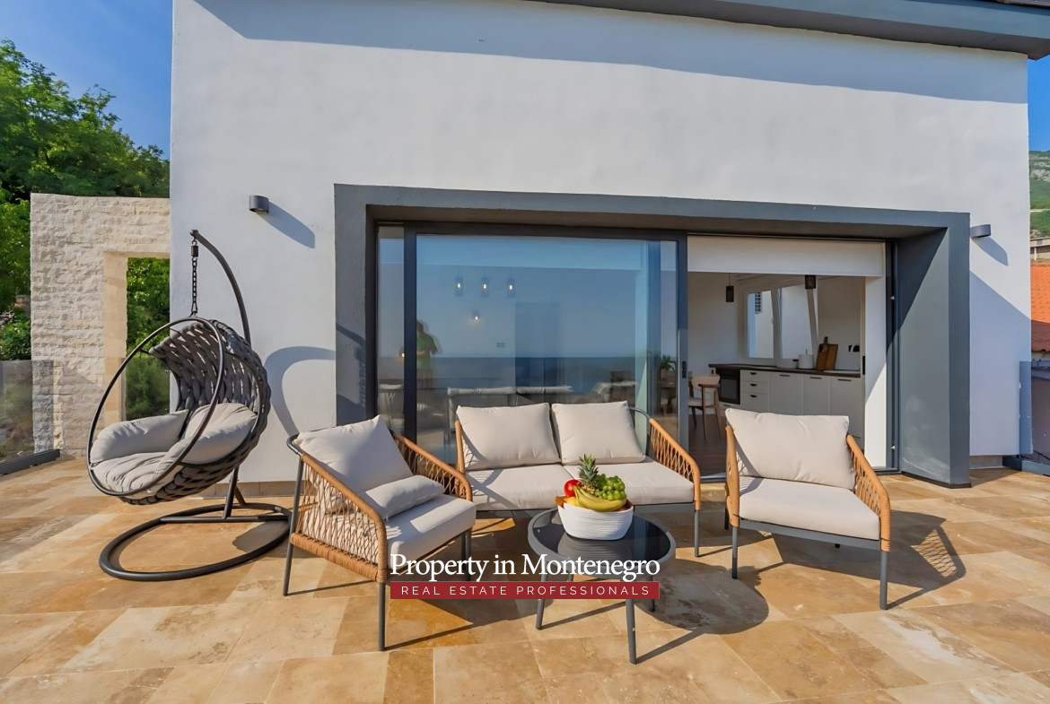 18 8 bdr villa with a pool, Markovici, Budva