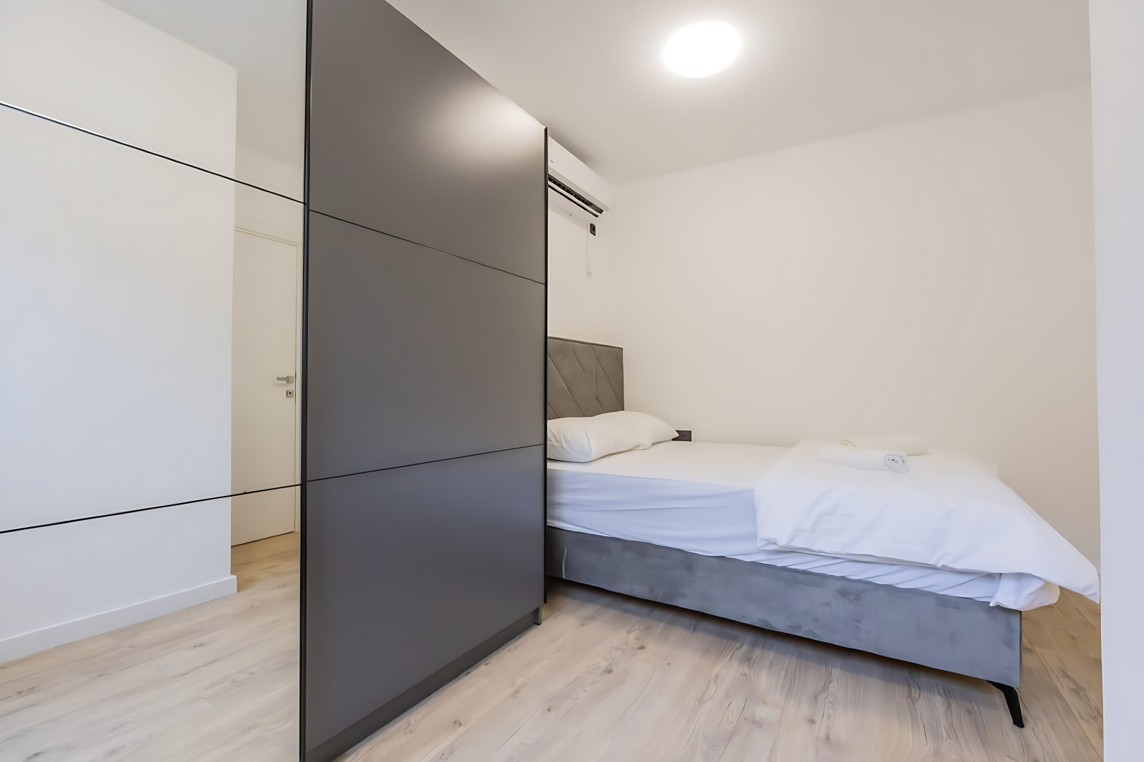 20 8 bdr villa with a pool, Markovici, Budva