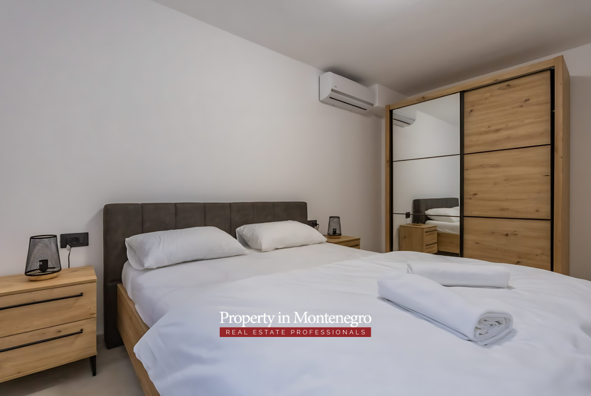 23 8 bdr villa with a pool, Markovici, Budva