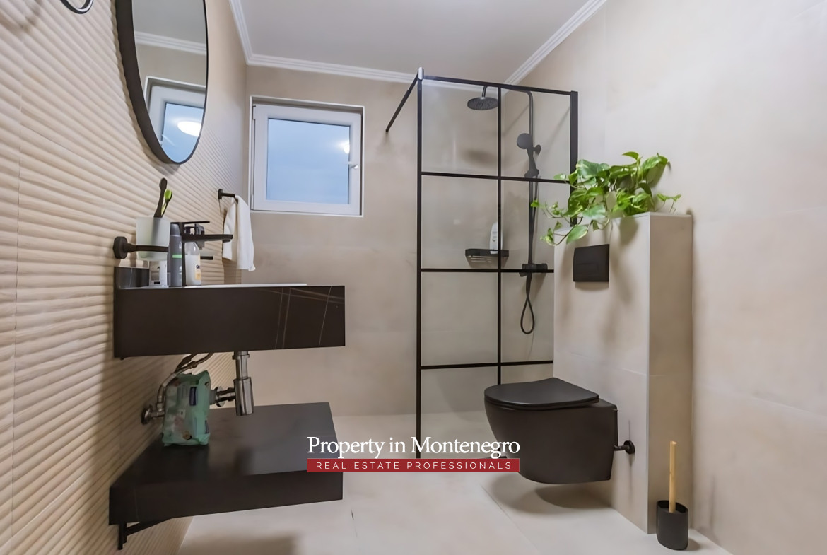 28 8 bdr villa with a pool, Markovici, Budva