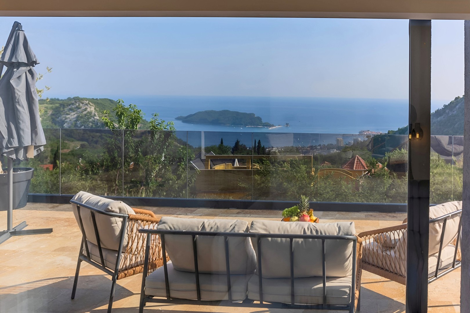 3 8 bdr villa with a pool, Markovici, Budva