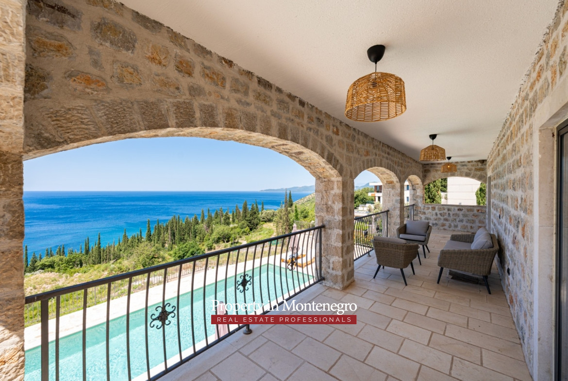 30 luxury renovated stone villa Drobni Pijesak