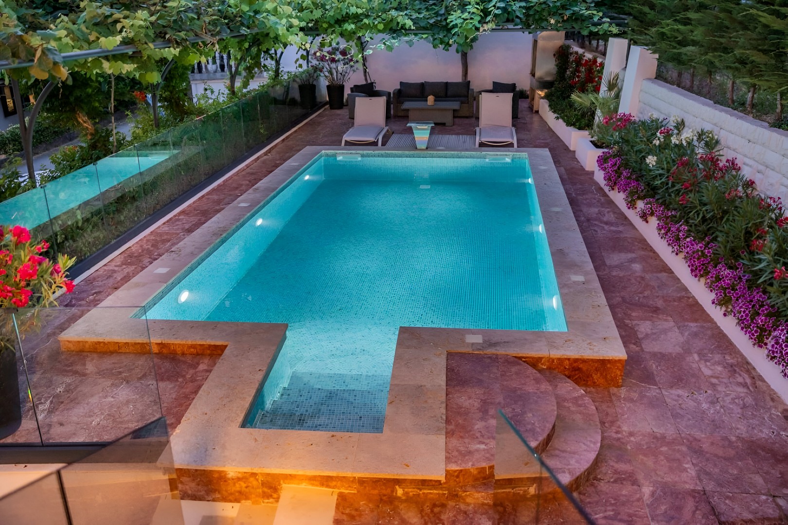 31 8 bdr villa with a pool, Markovici, Budva