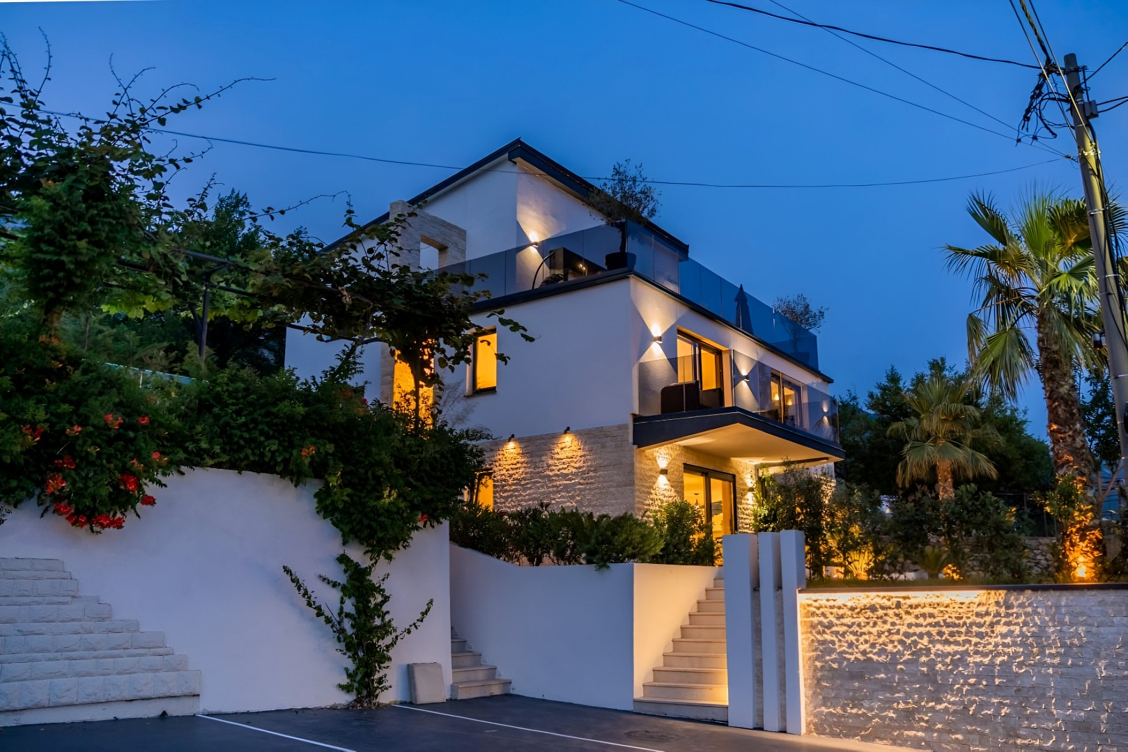 32 8 bdr villa with a pool, Markovici, Budva