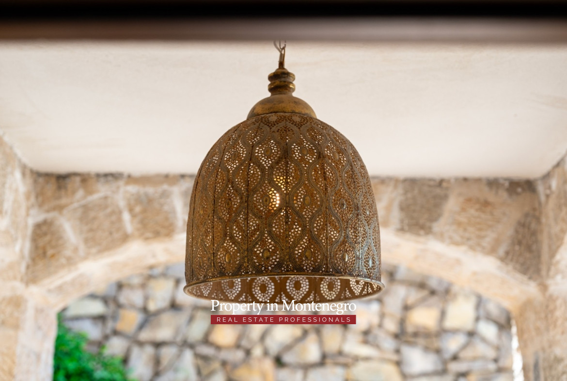 32 luxury renovated stone villa Drobni Pijesak