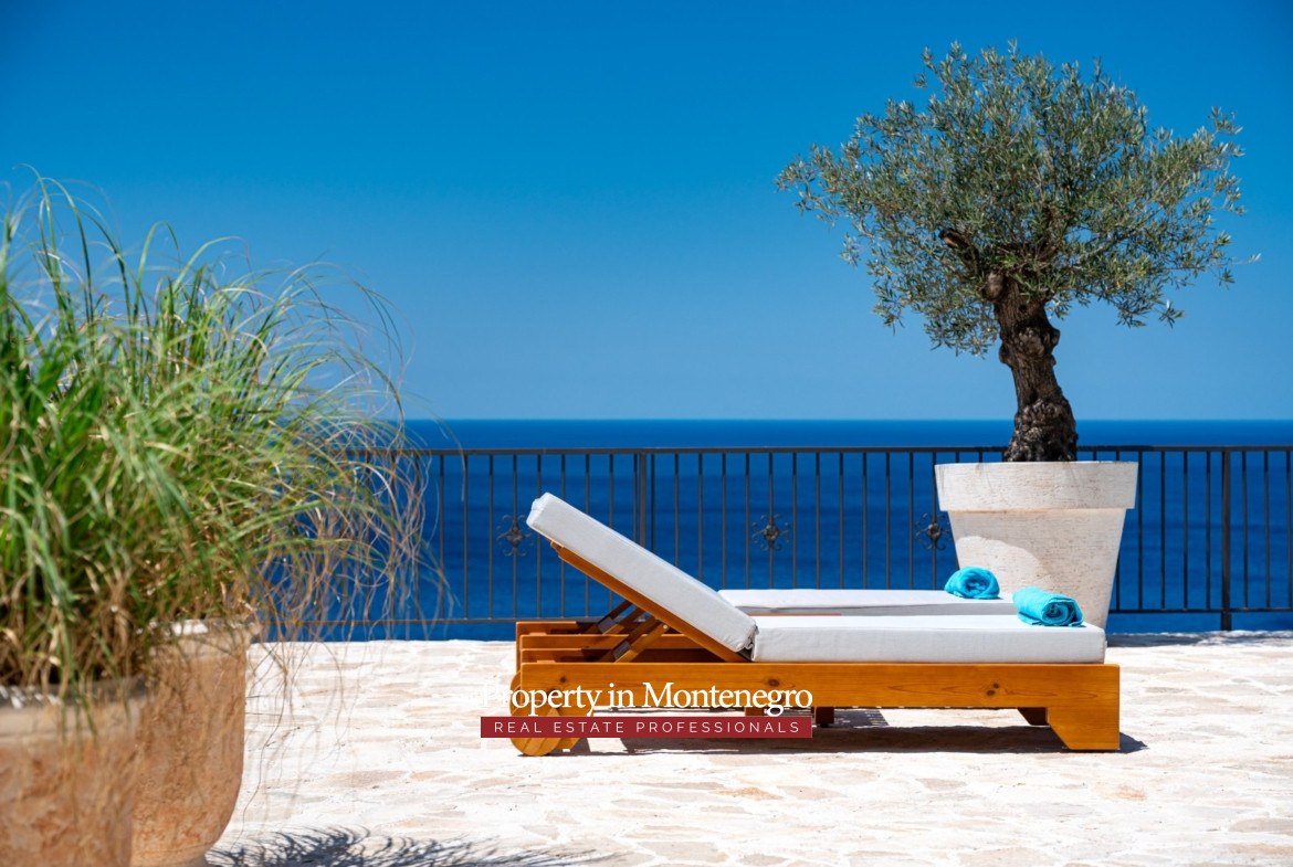 35 luxury renovated stone villa Drobni Pijesak