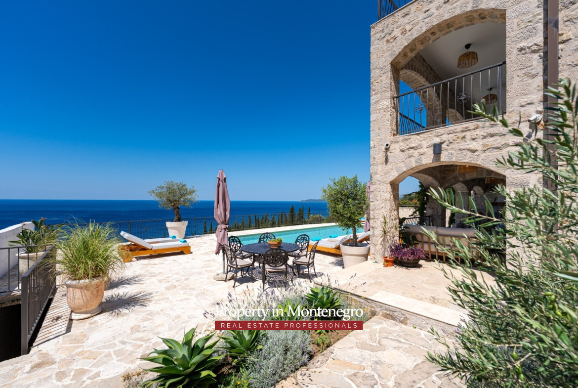 37 luxury renovated stone villa Drobni Pijesak