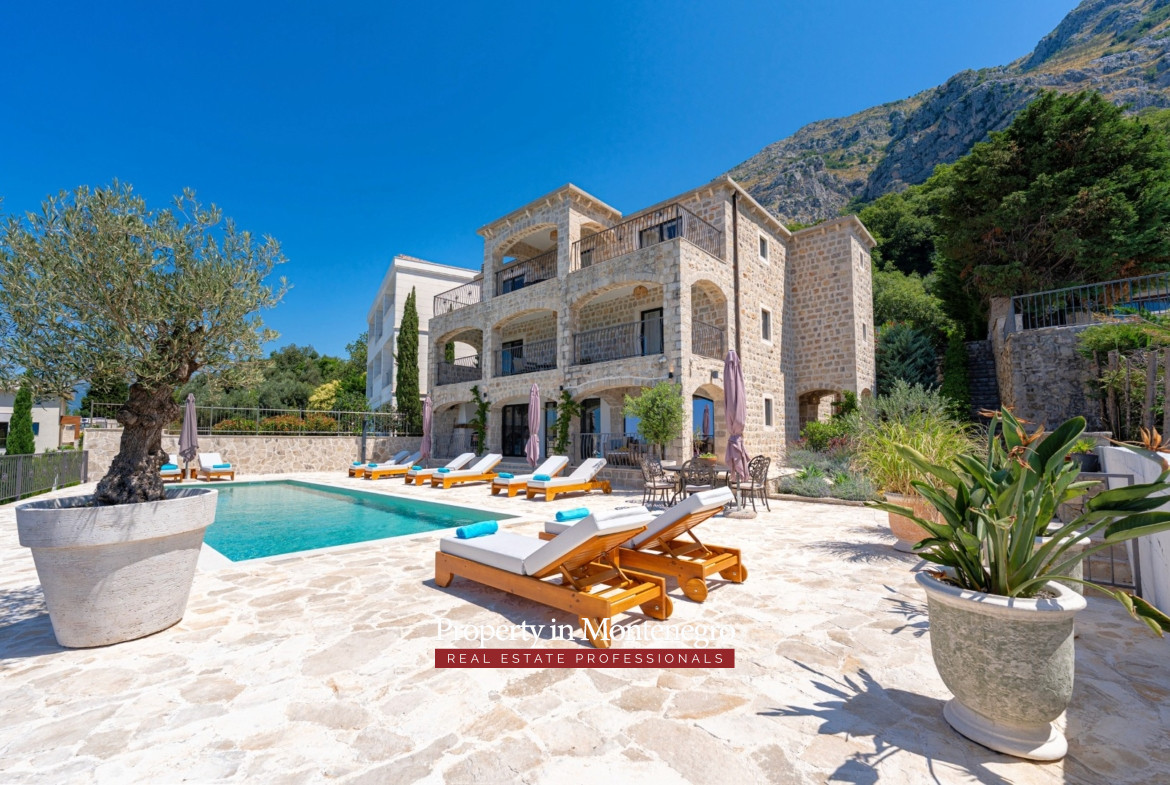 4 luxury renovated stone villa Drobni Pijesak