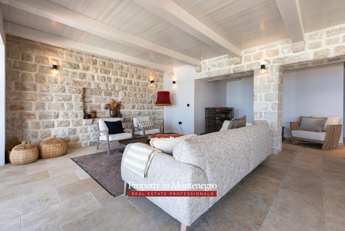 7 luxury renovated stone villa Drobni Pijesak