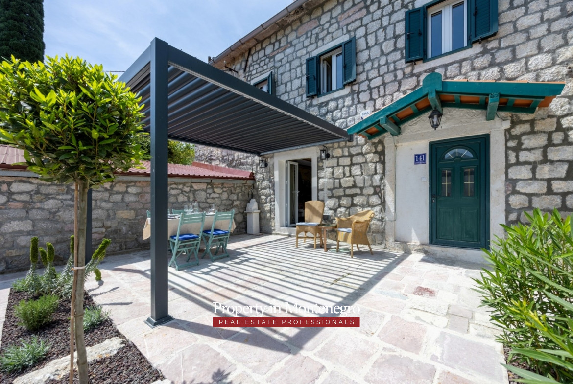 2 Kamenari stone villa
