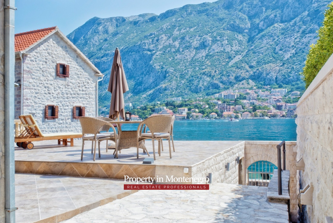 22 waterfront house Muo