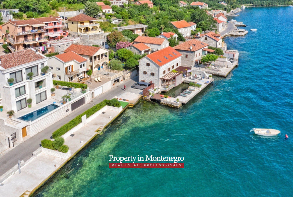 28 waterfront house Muo