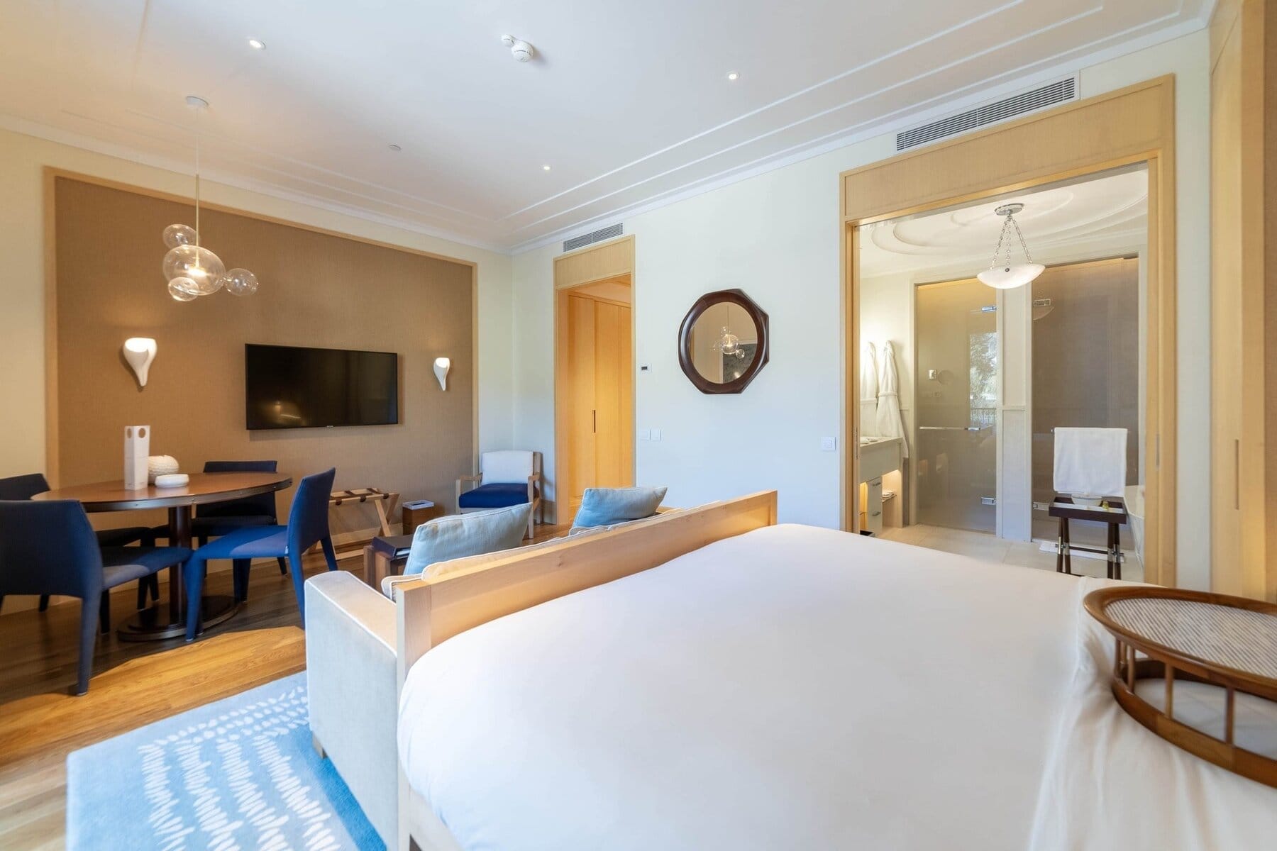 3 - Tivat, Porto Montenegro – exclusive studio apartment within Regent Pool Club Residence Baia-min-min