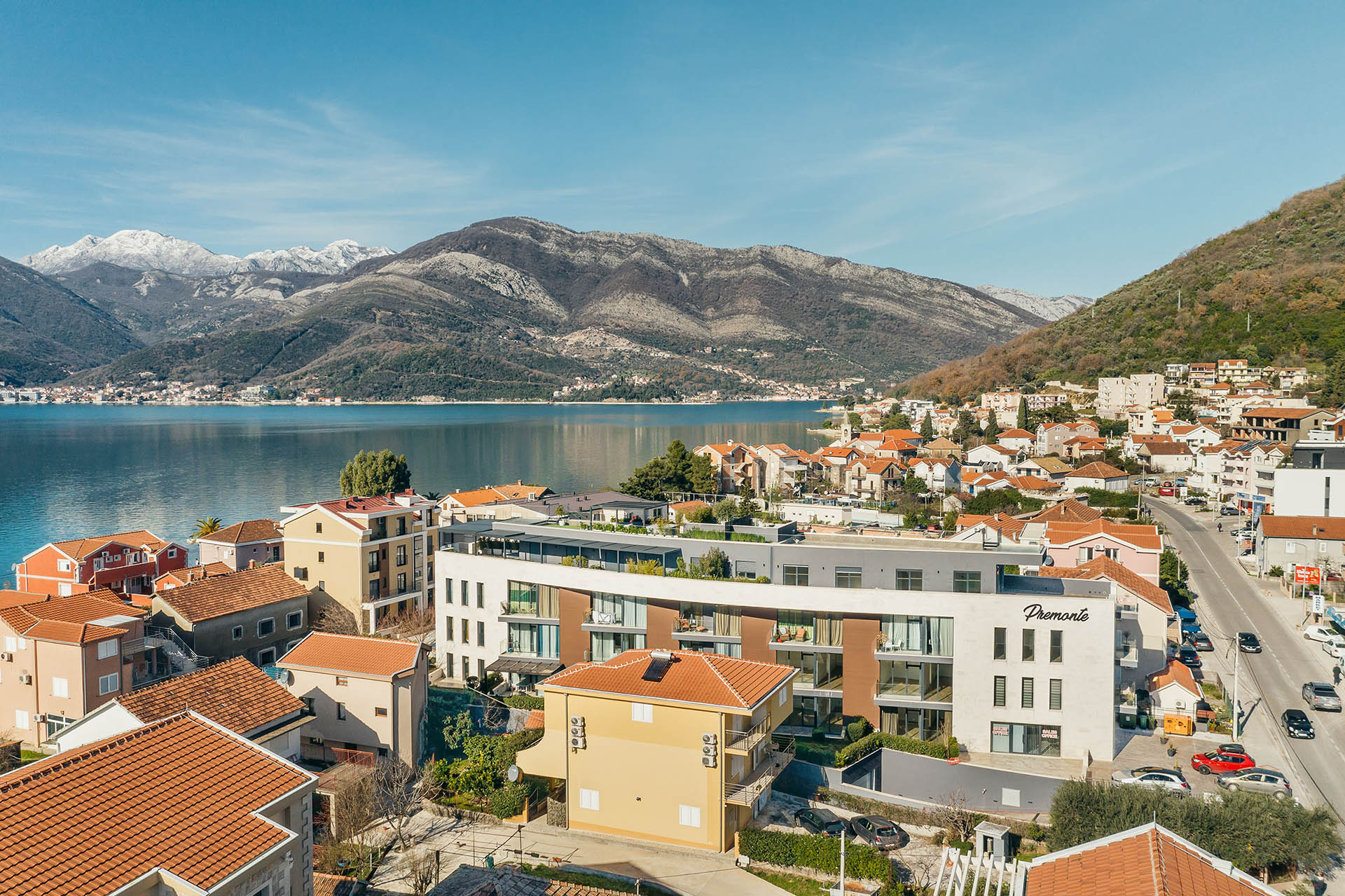 14 - luxury one bedroom apartment with a garage