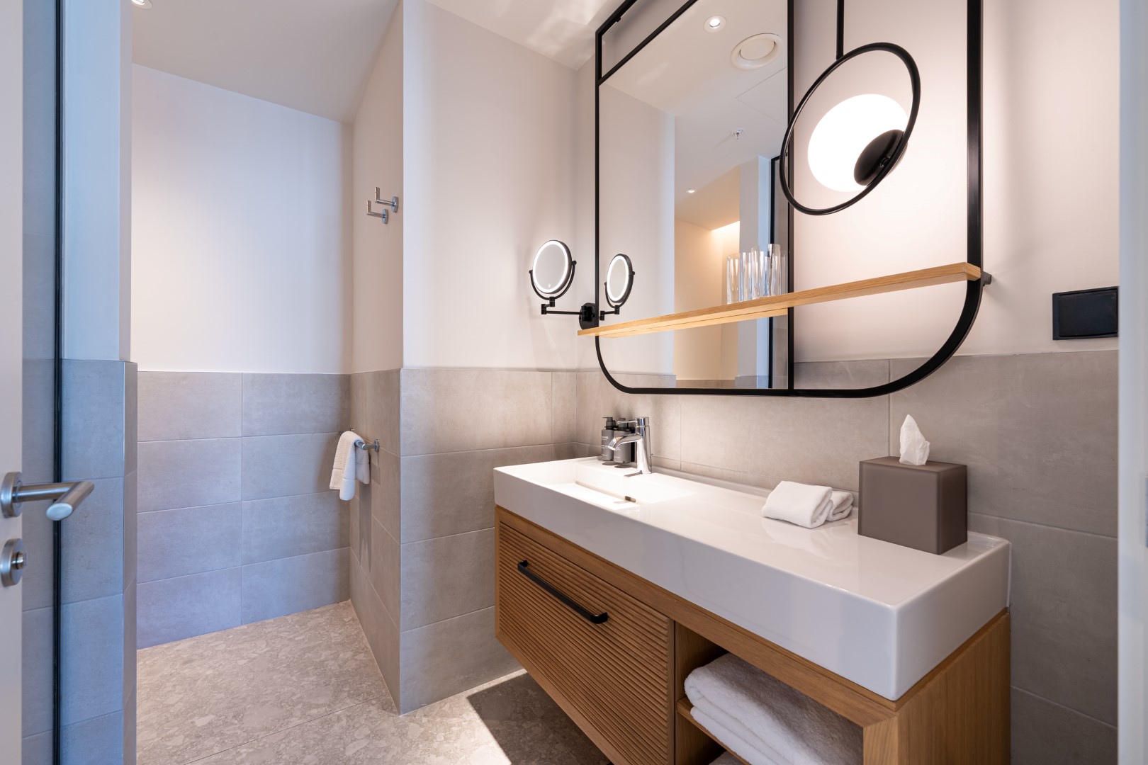 Luxury 2 bed apartment 25