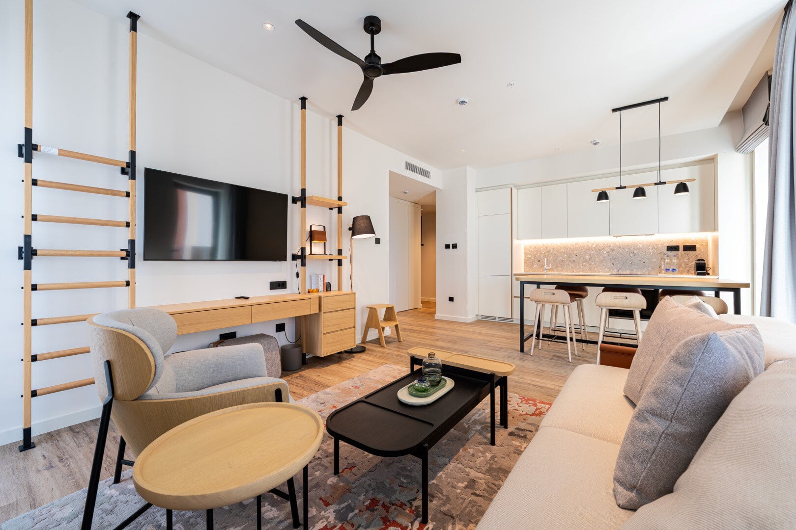 Luxury 2 bed apartment 4