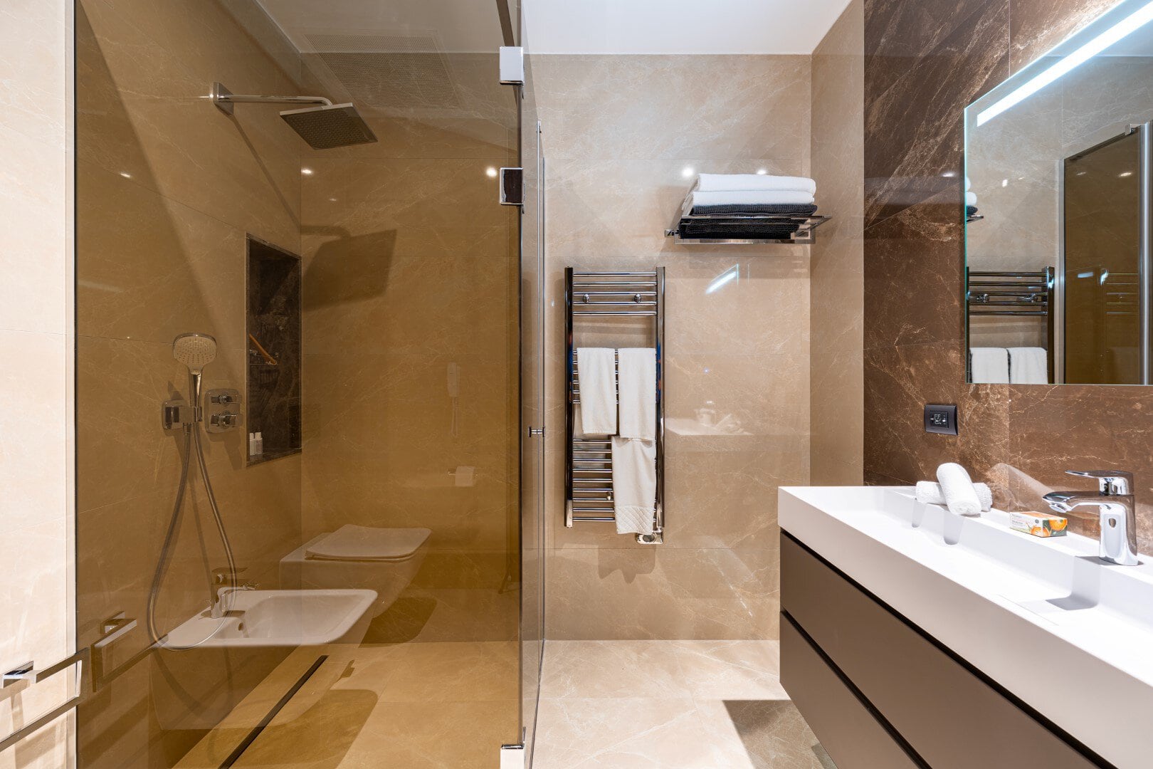 Luxury 2 bed apartment in Tivat 17