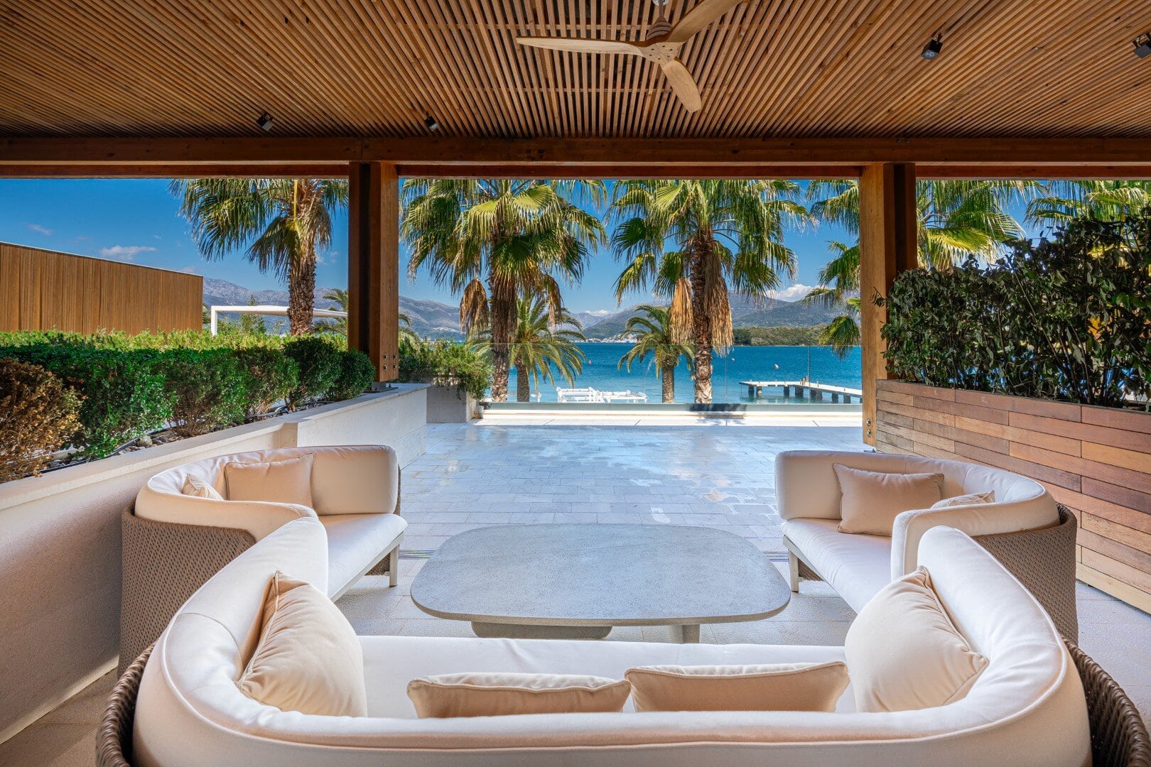 Luxury 2 bed apartment in Tivat 27