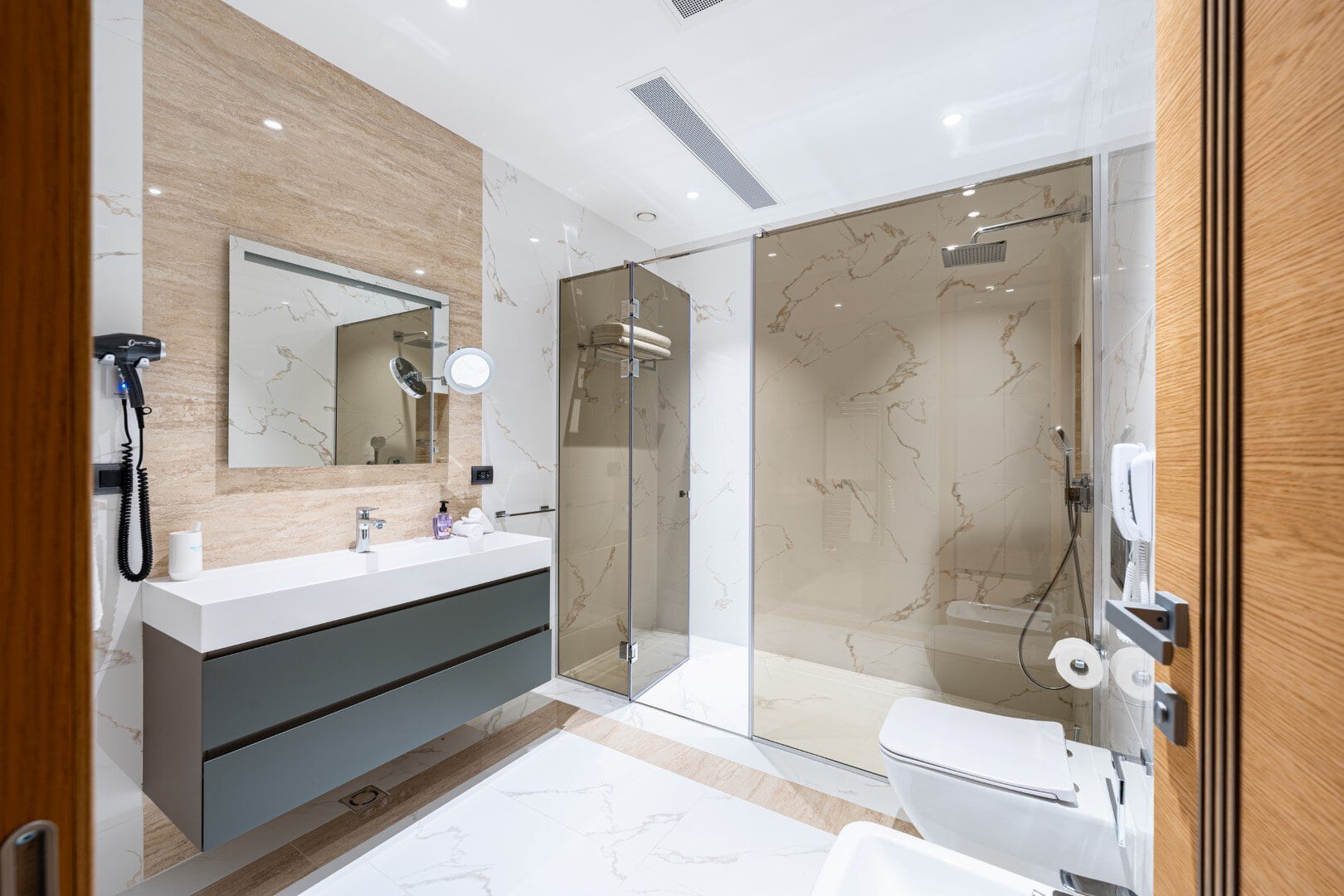 Luxury 5 bed apartment in Tivat 19