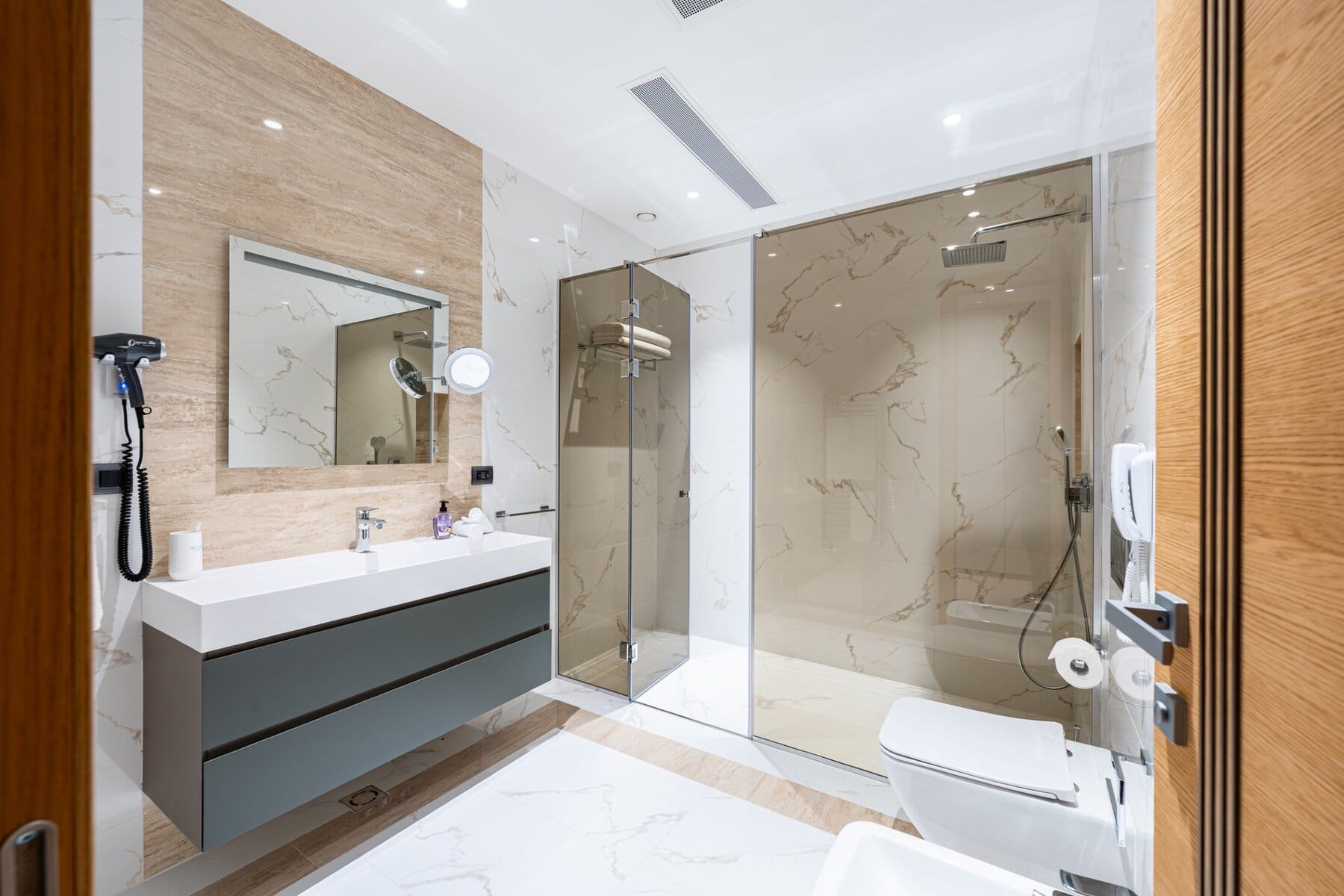 Luxury 5 bed apartment in Tivat 19