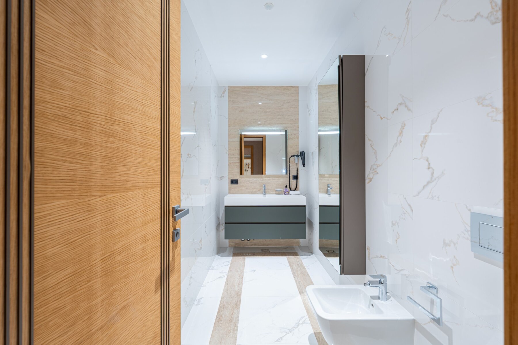 Luxury 5 bed apartment in Tivat 20