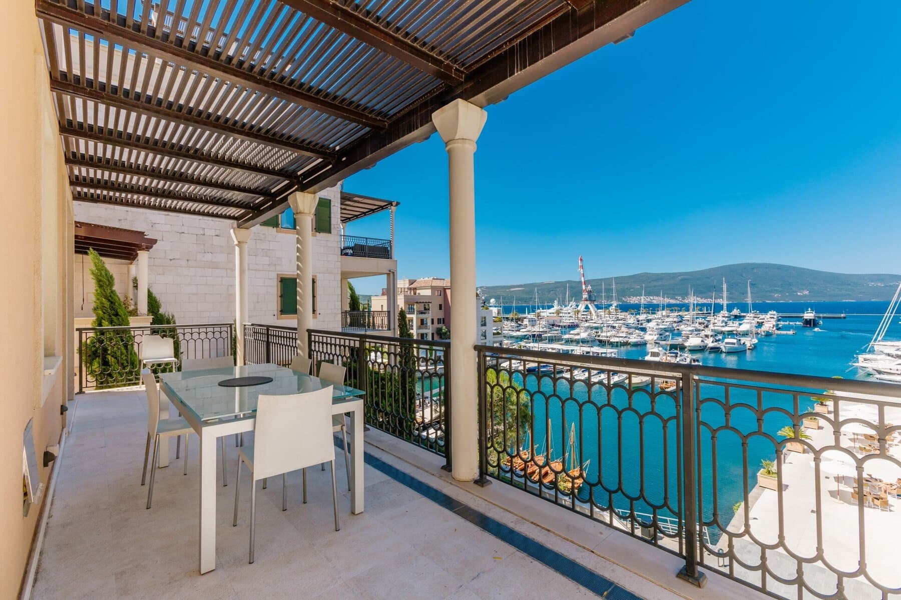 2 - Tivat, Porto Montenegro – four-bedroom apartment with open sea view, Tara building-min